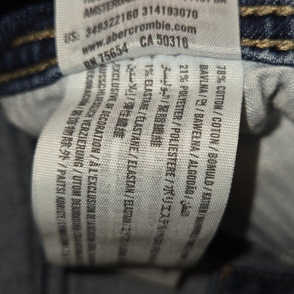 Hollister Dark Wash Blue Midi Distressed Jean Shorts, Women's Size 0 (W24) - Picture 7 of 7